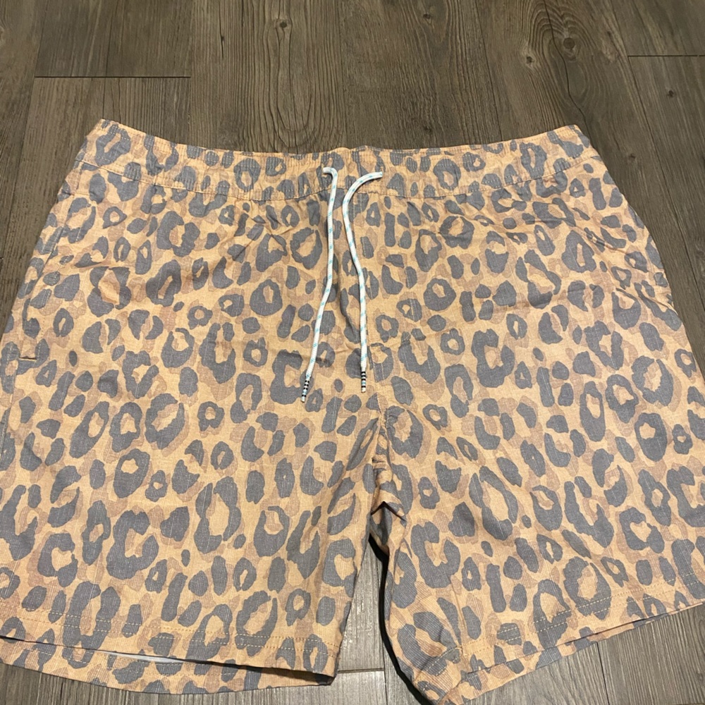 Men’s leopard swim trunks large